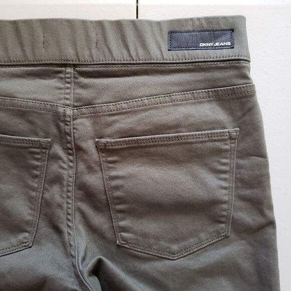 DKNY Stretch Bermuda Shorts Sz SMALL - Picture 4 of 12